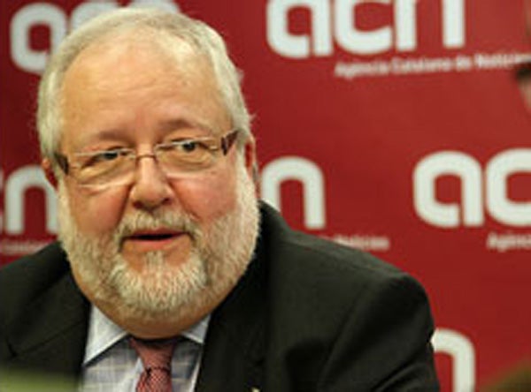 Ajuntaments versus entitats