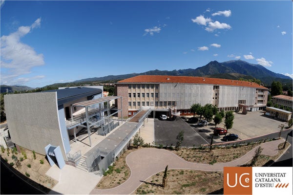 Tornaveu entra a la Universitat