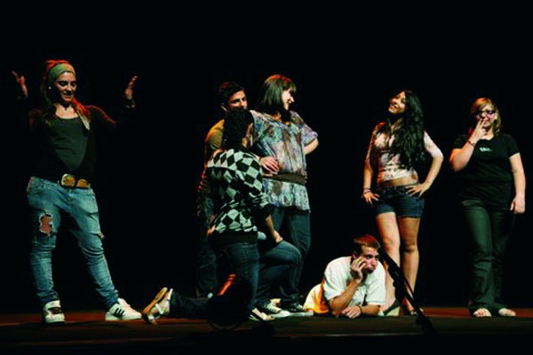 80 joves conclouen la IV Trobada de Teatre Social «Deslimita’m» de la mà de la Fundació Autor i la Fundació La Roda