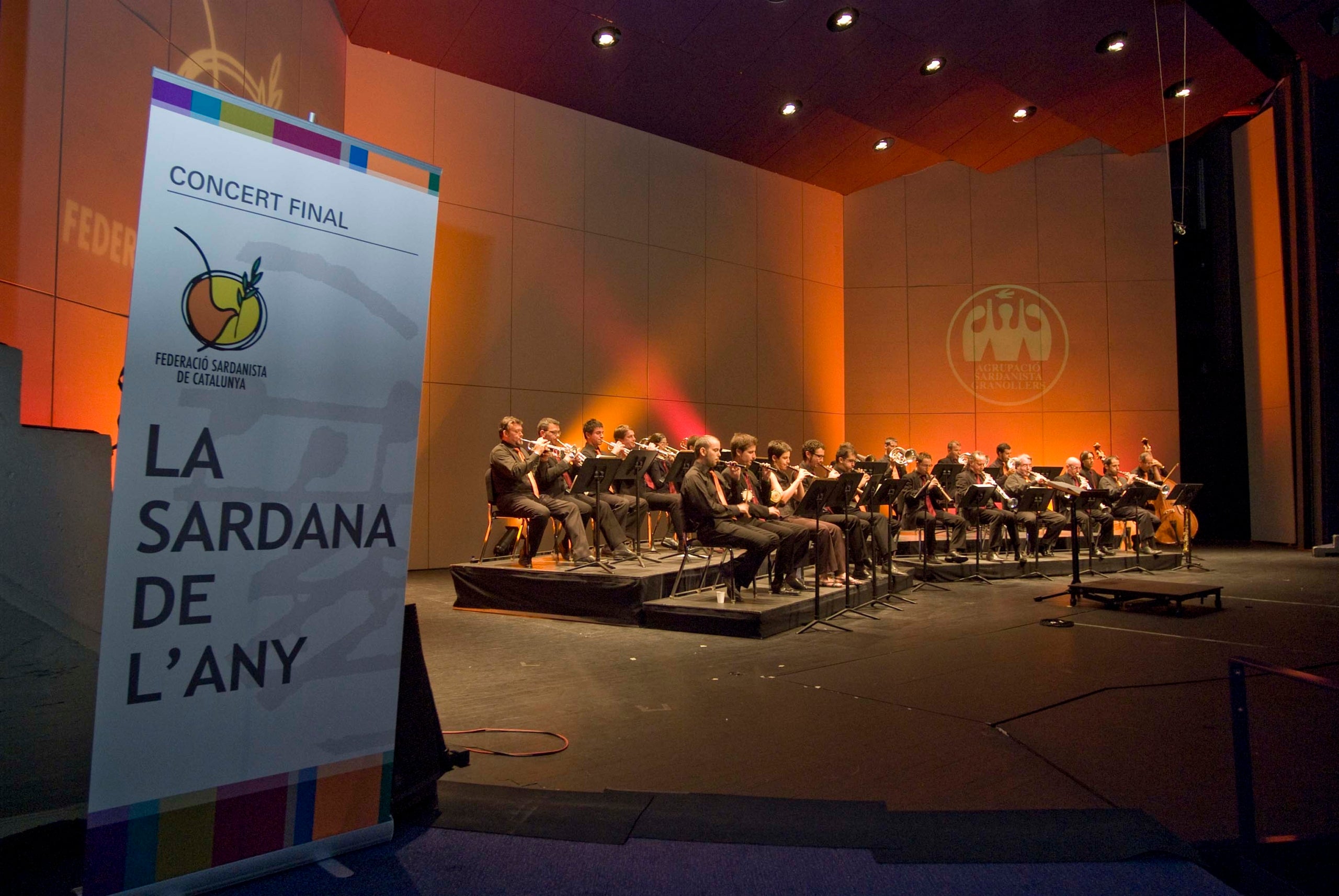 L’encís del Ripollès’ de Josep Coll i ‘Please don’t stop the music’ de Marc Timon, guanyen els premis Sardana de l’Any 2010