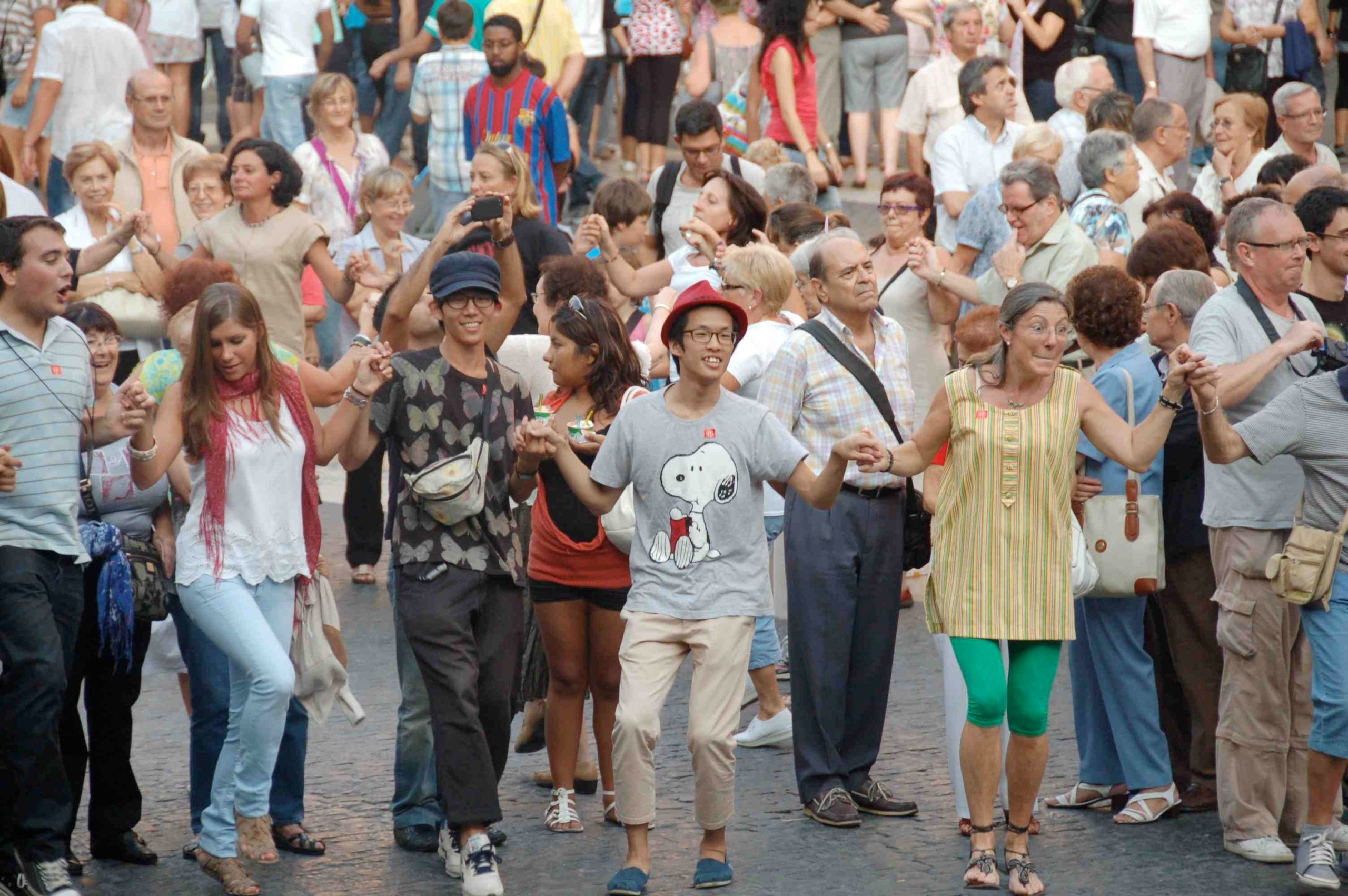 Crisi, associacionisme i sardana