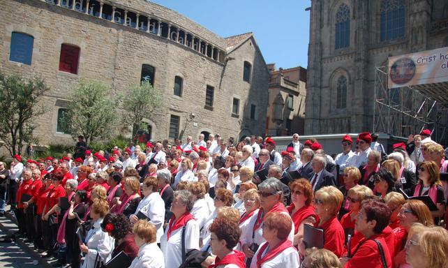 Les caramelles omplen de música les places de Ciutat Vella de Barcelona