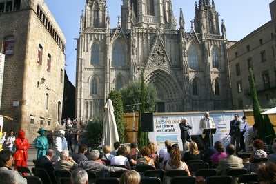 Tres dècades fomentant la lectura en català