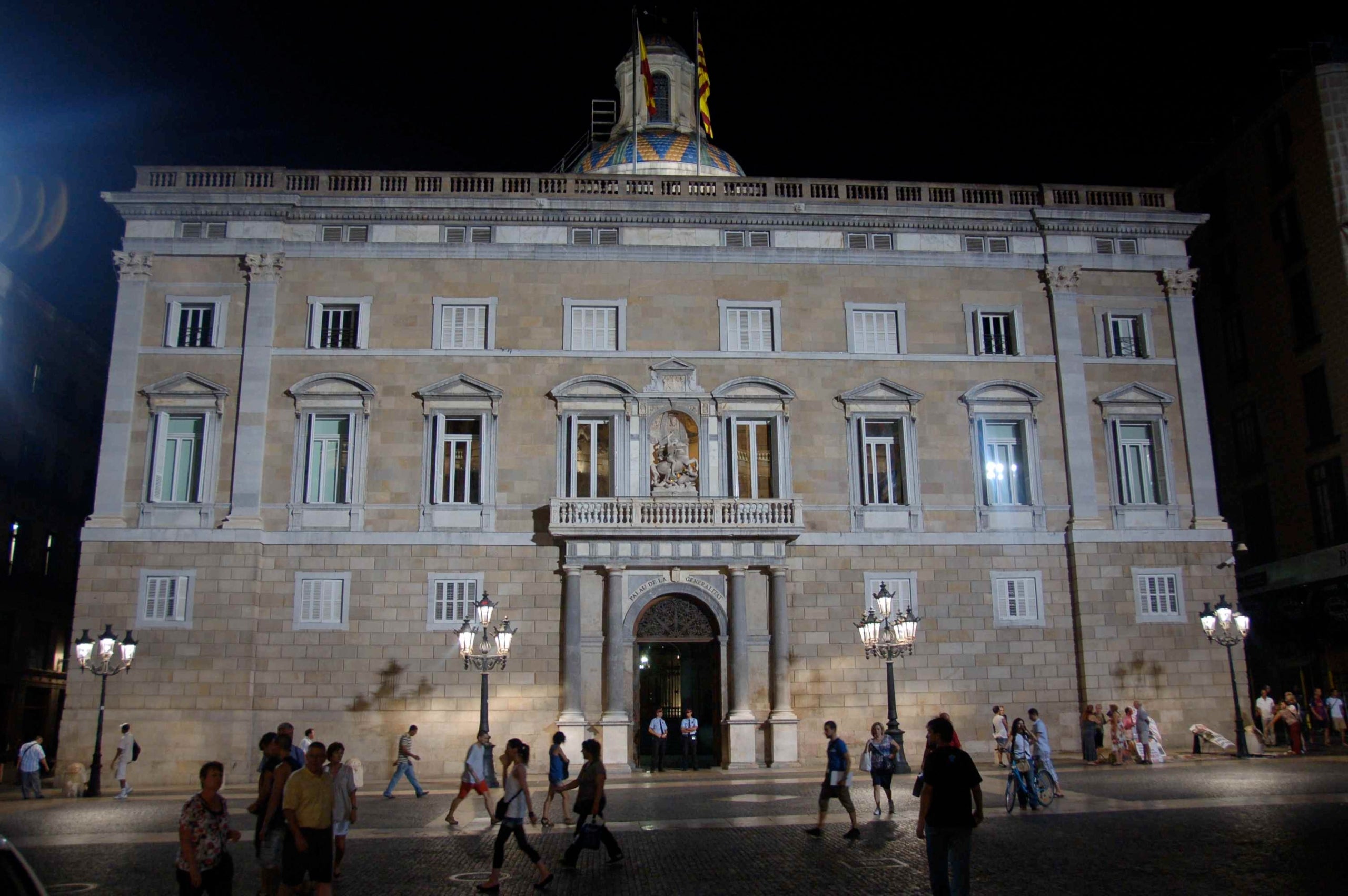 El retrobament entre el poble i la política