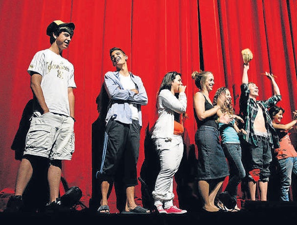 El teatre, píndola contra els mals de la societat