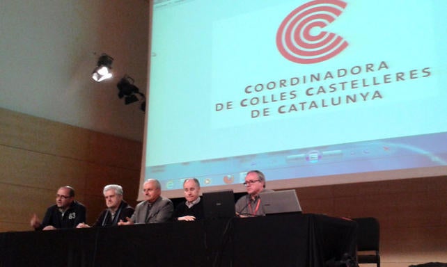 Els castellers aproven l’adhesió al dret a decidir