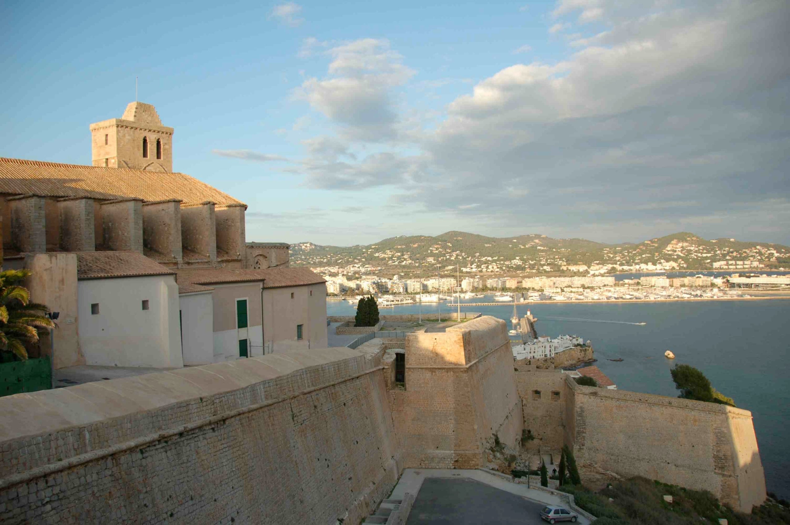 Activisme cultural i lingüístic a les Pitiüses