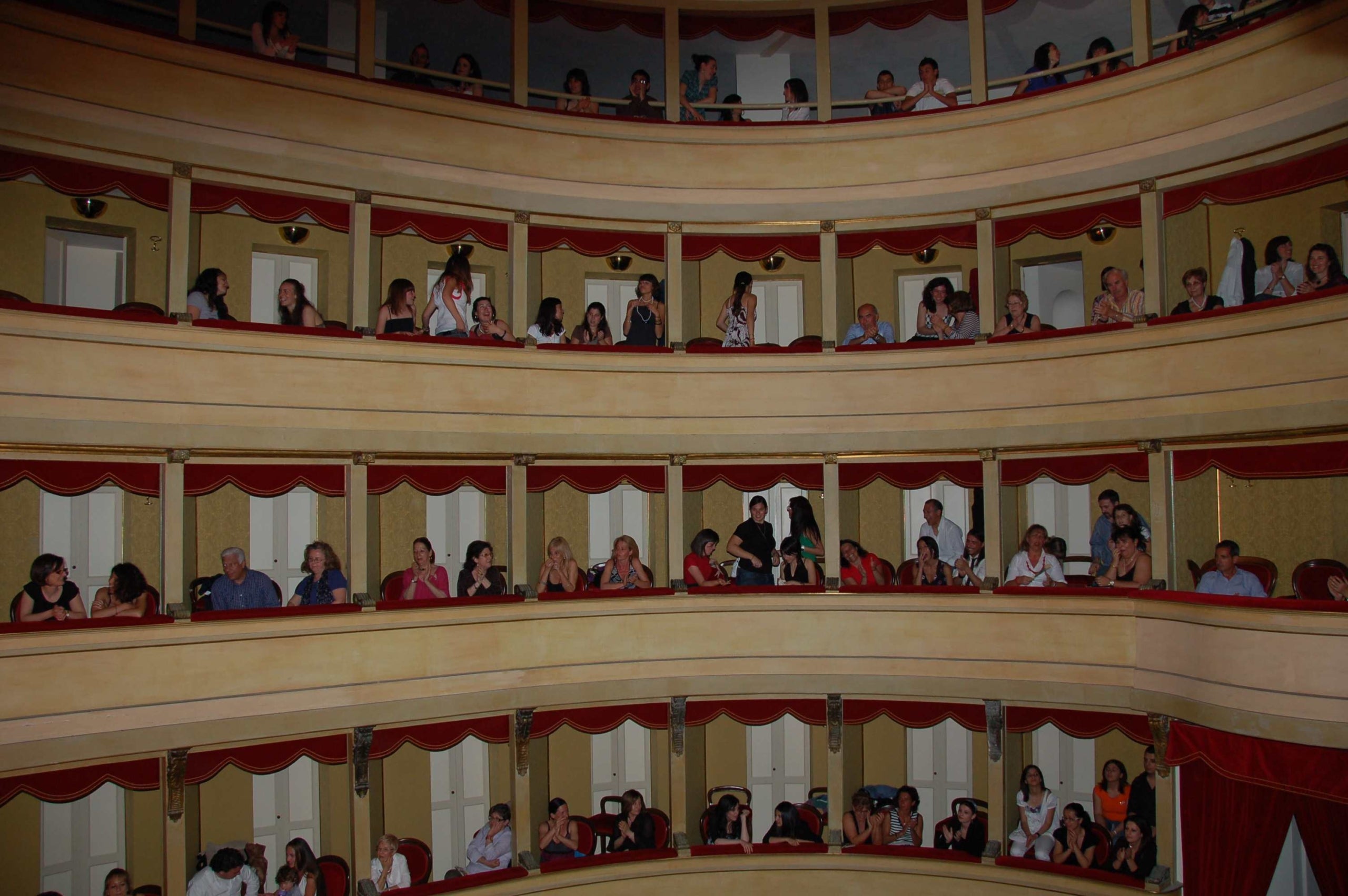 La llengua en un futur estat sobirà: comencen les rebaixes?