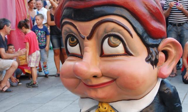 Les festes de Sant Roc commemoren els 30 anys del primer correfoc al Barri Gòtic.