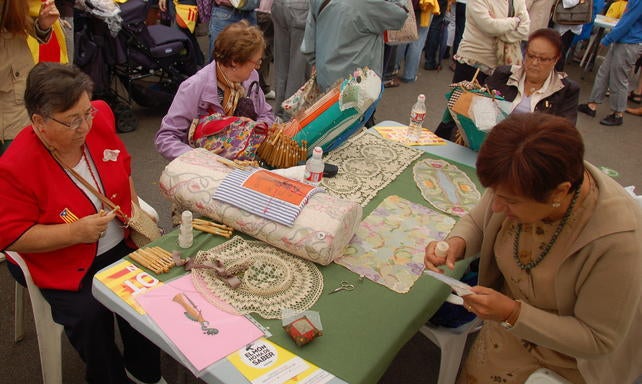 Les puntaires celebren Santa Úrsula amb una demostració al monestir de Ripoll