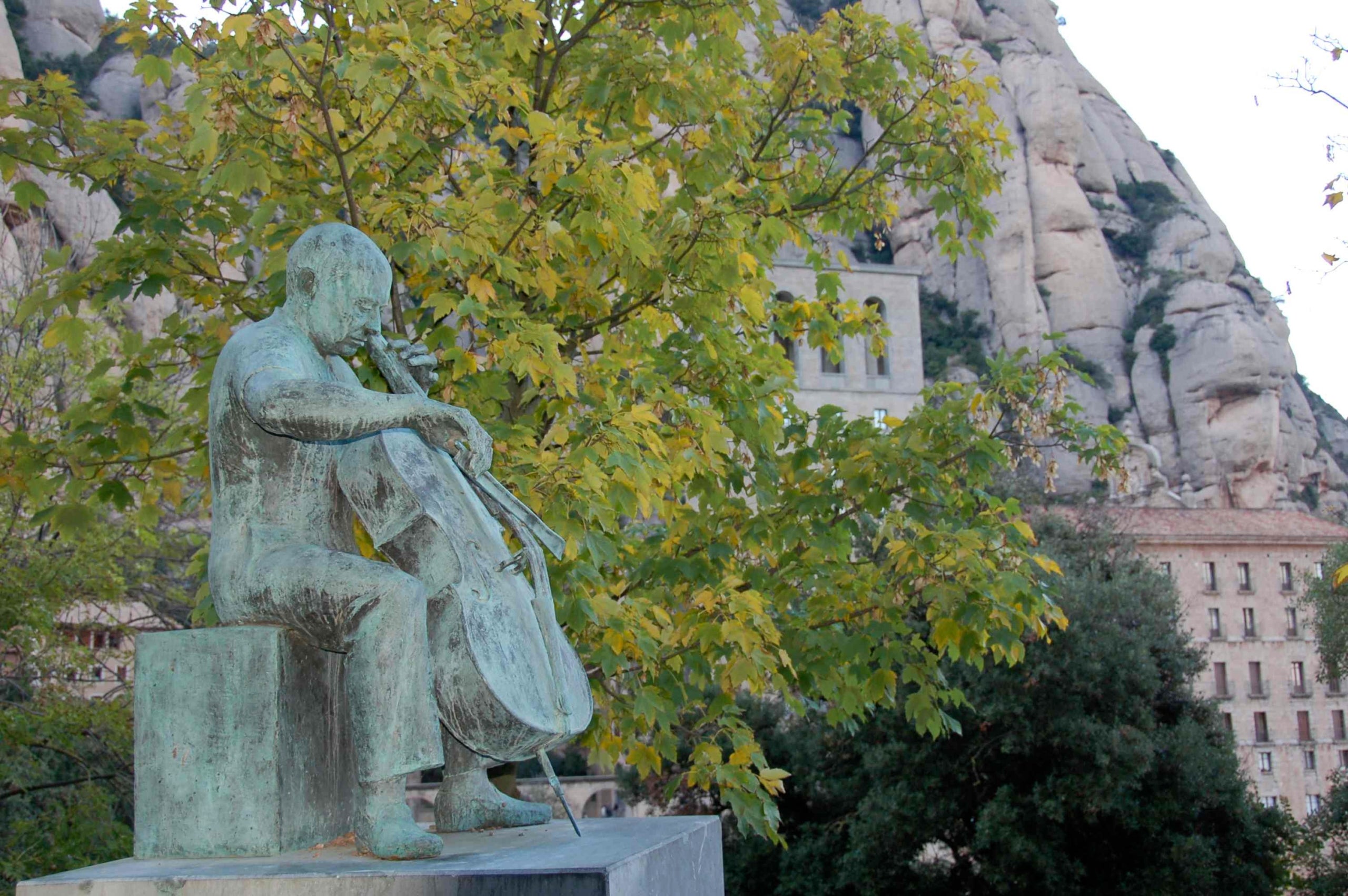 Carme Riera a la RAE i Pau Casals a l’ONU, per contrast