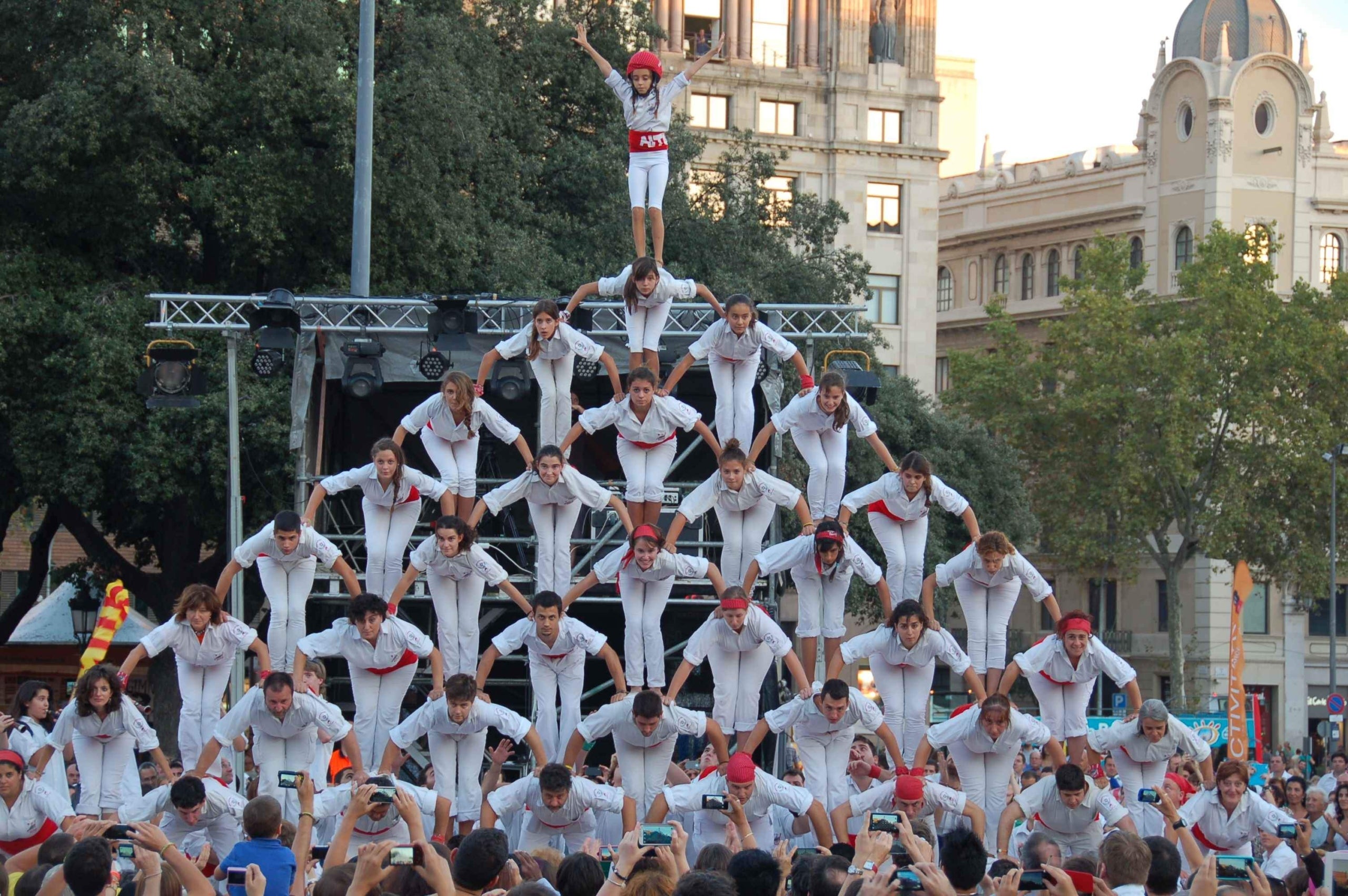 Els falcons: una altra manera de fer castells? (17/08/14)