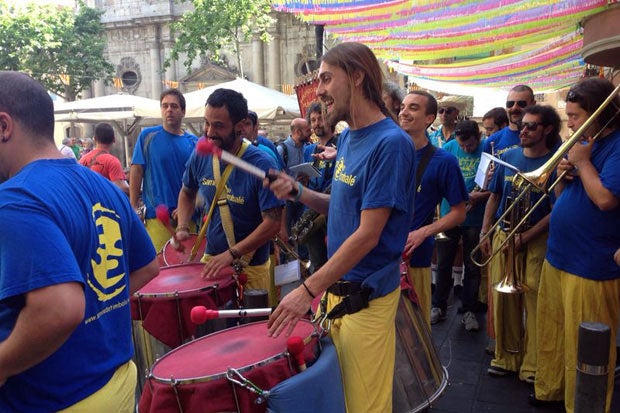 Els Cors Muts, humor i disbauxa al carrer