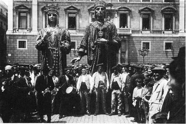 Corpus, set segles d'història