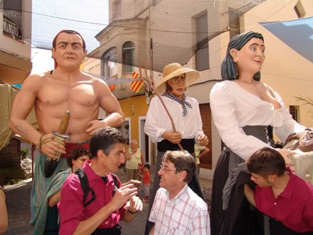 Els gegantins Omar i Ester, els menuts de Premià de Mar