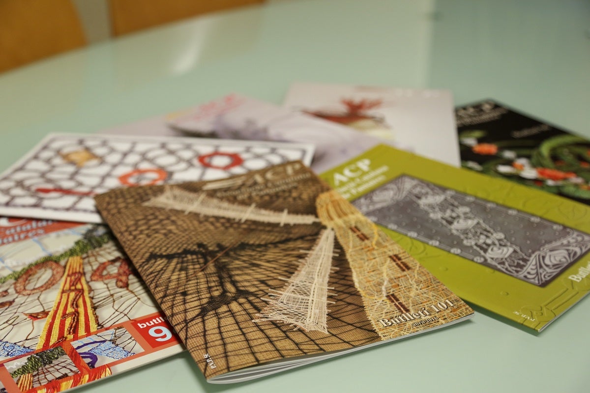 Revista Puntaires, cultura i activisme més enllà de les puntes