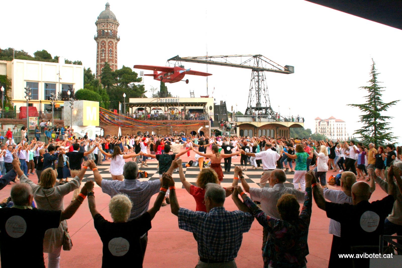 19 de juny, Dia Universal de la Sardana amb ballada doble al Parc del Tibidabo