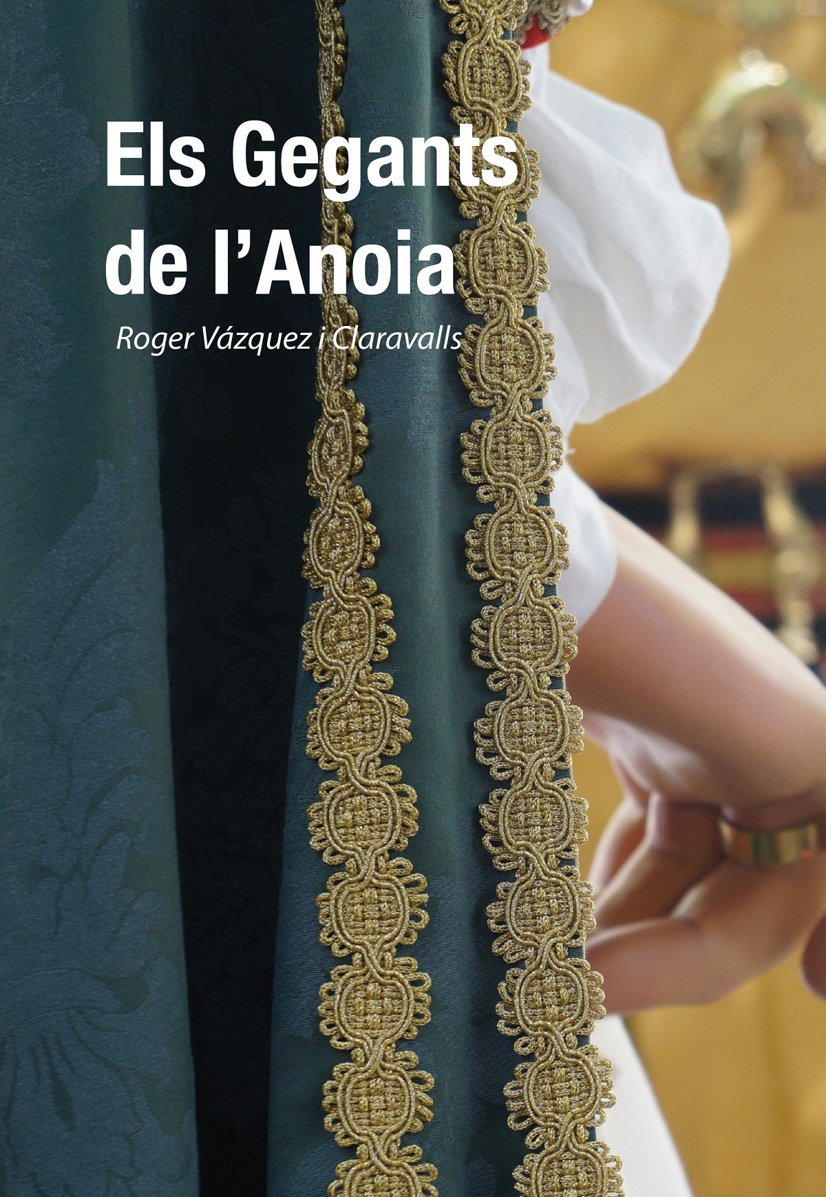 El llibre 'Els gegants de l’Anoia', recopila una vuitantena de figures