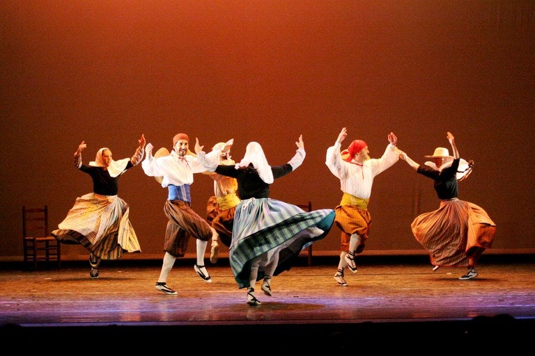 Posar a prova la coordinació: ball i castanyoles