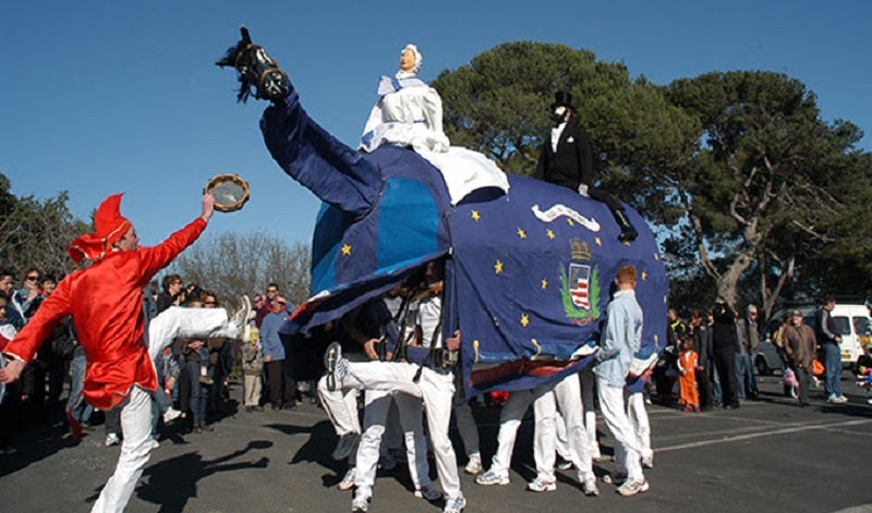 Pézenas acull la 1a Trobada Europea de Gegants i Bestiari