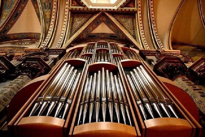 Les llibertats d'orgue: cants profans a l'església