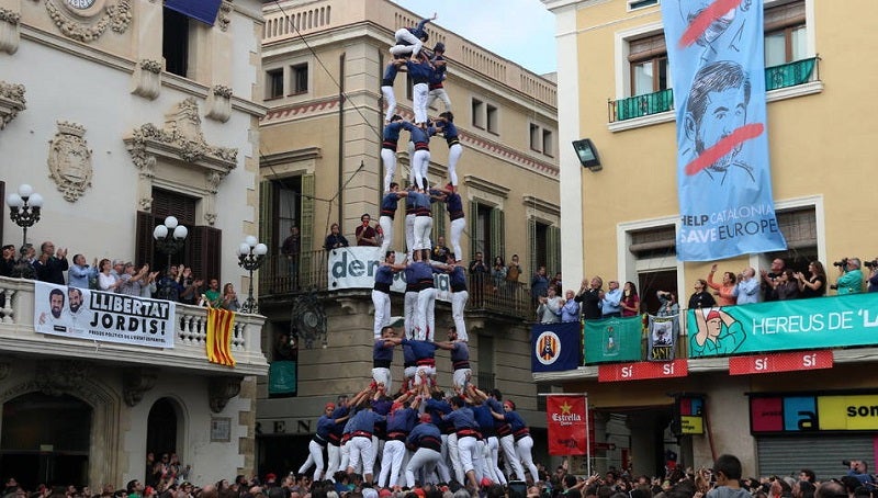 La diada castellera de Tots Sants reivindica l'alliberament dels Jordis