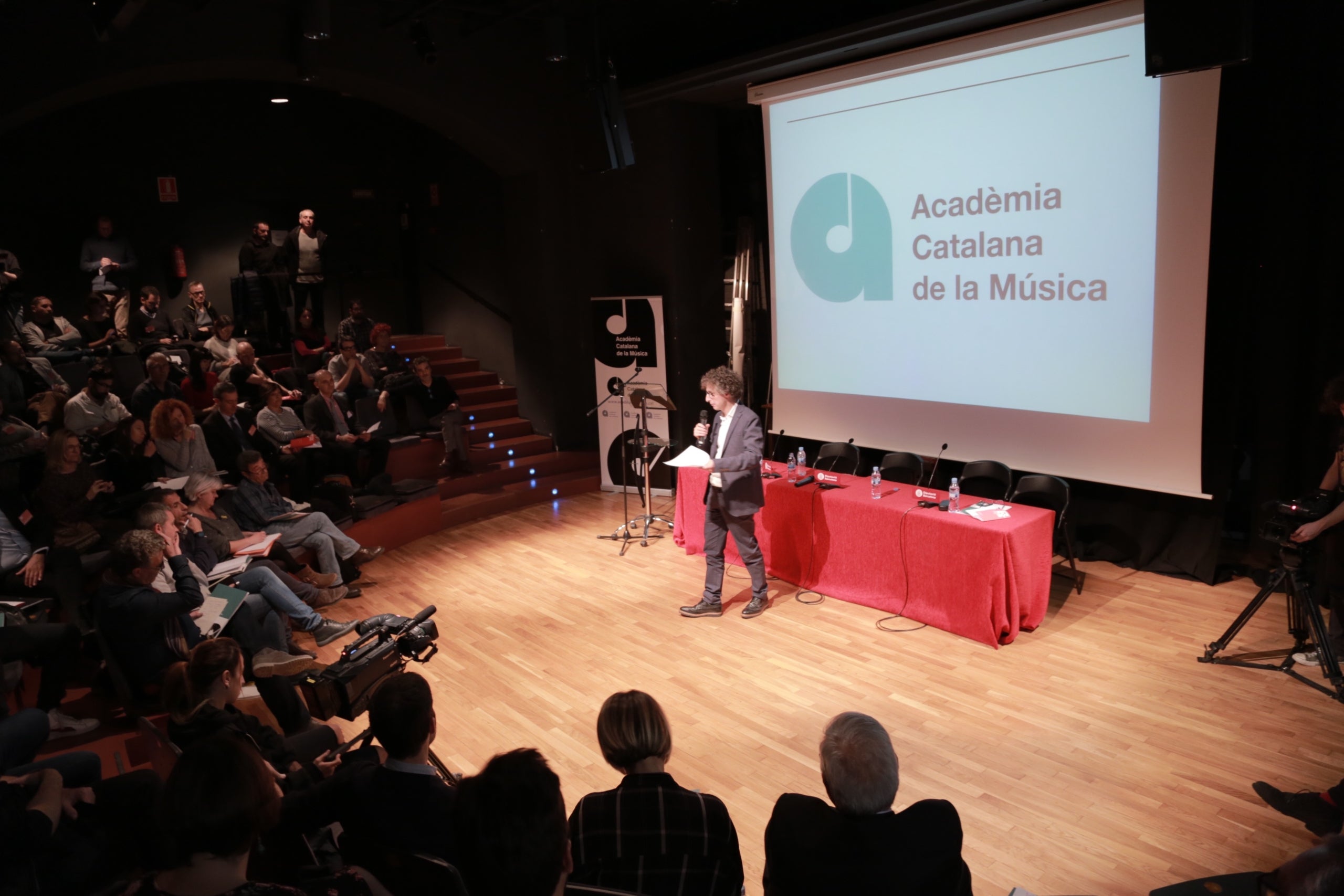 No dispareu al pianista (ni als ajuntaments)