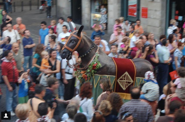 Barcelona fa festa grossa: La Mulassa celebra 450 anys