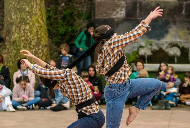 'Pilar de dos', la proposta de Raquel Viñuales i Clàudia Gómez, guanyadora de la 2a edició del premi Delfí Colomer.