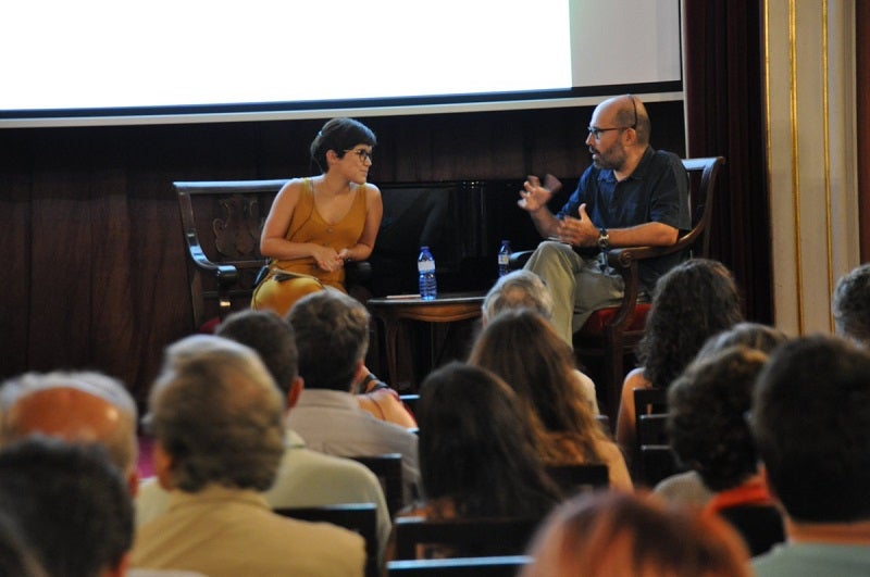 Conversa entre Elisenda Rovira i Jordi Mir durant la presentació d'El Panoràmic 2017