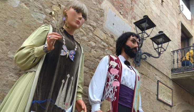 Els gegants Na Cultura i En Treball, visitants de luxe al Tibidabo