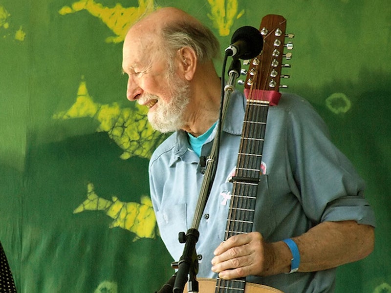 Pete Seeger va ser una referent de la música folk internacional