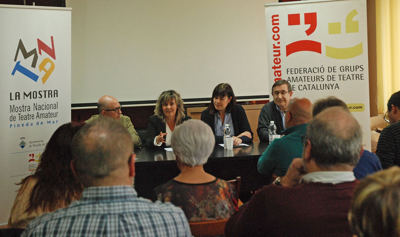 Josep Crego (Centre Cultural Recreatiu de Pineda de Mar); Sònia Moraleda (Aj. de Pineda); Montserrat Condeminas (Federació de Grups Amateurs de Teatre de Catalunya); Antoni Herrera (DG Cultura Popular i Associacionisme Cultural).