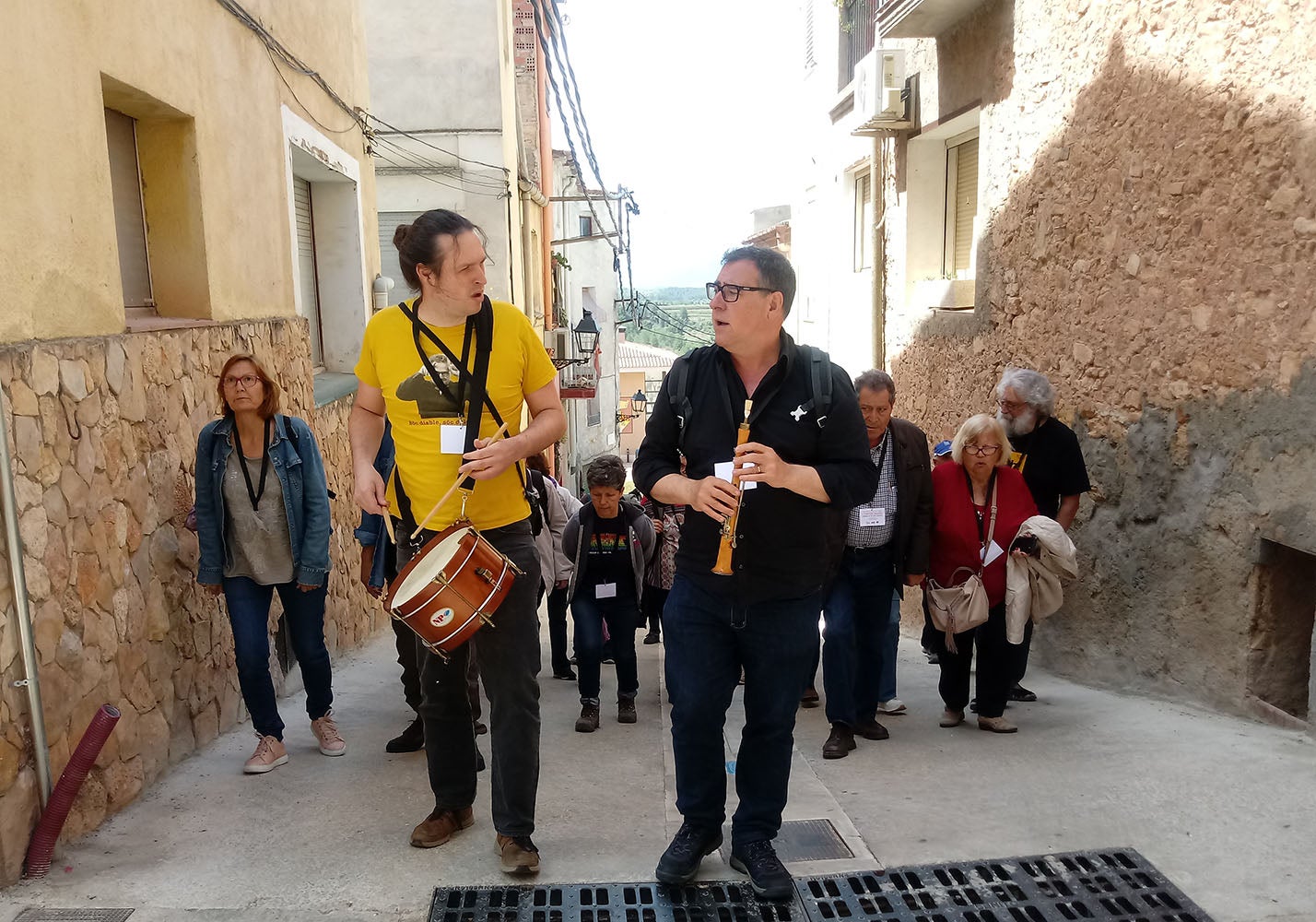 La I Jornada de Cultura Popular Territori Amades escolta, passeja i tasta i viu les terres del Priorat