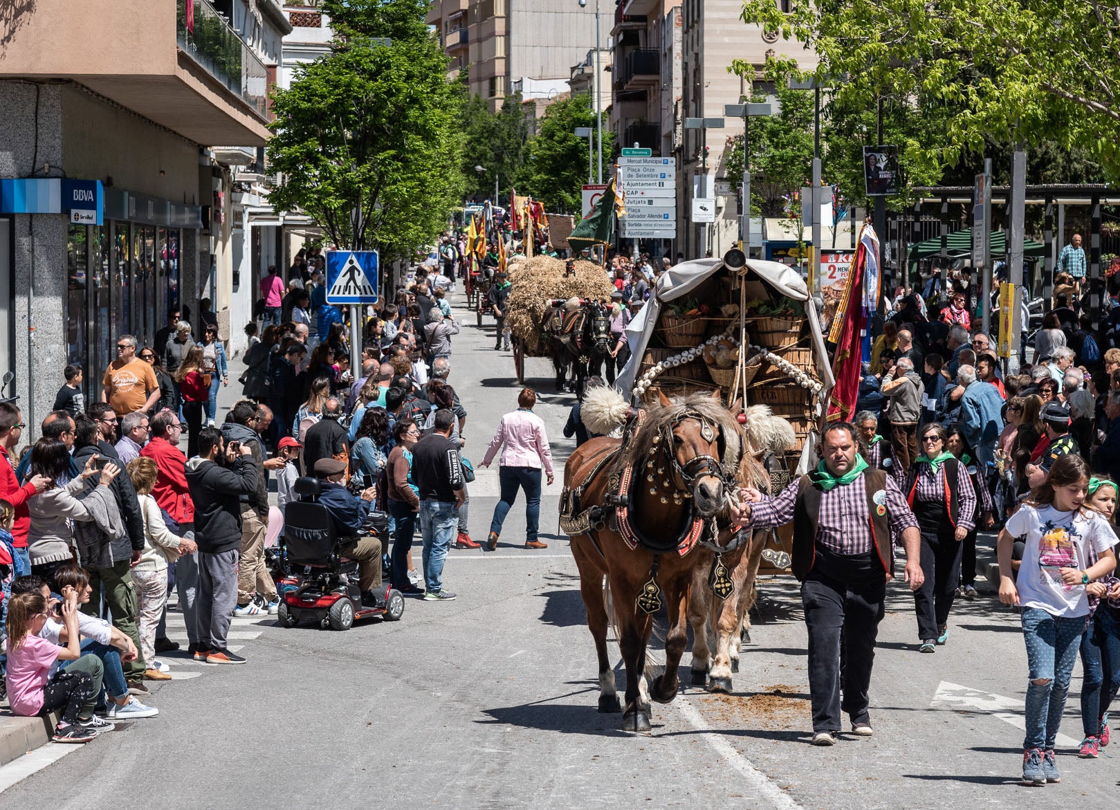 La rua dels Tres Tombs va omplir els carrers de Rubí.