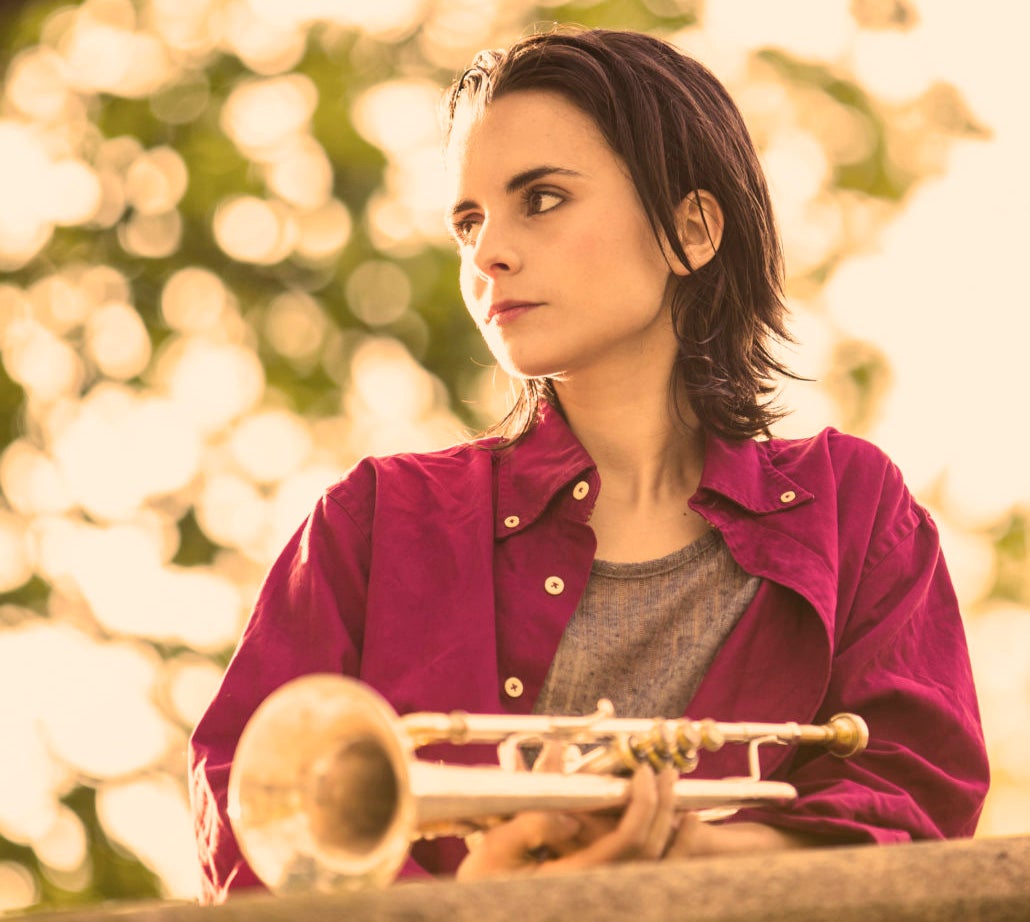 La trompetista, saxofonista i cantant de jazz Andrea Motis