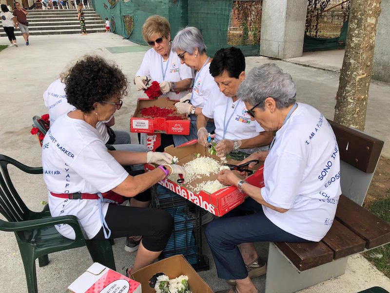Els catifaires catalans participen a la IV Trobada Internacional de Catifaires de Bueu