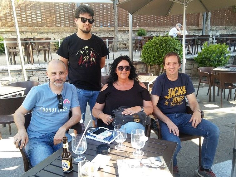 Imatge d'arxiu d'alguns membres de l'Associació Cultural Guixanet