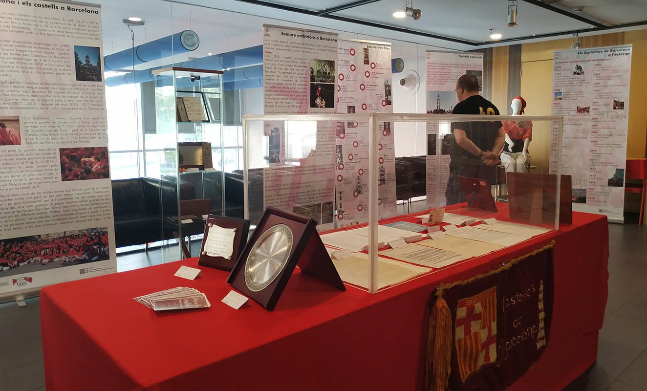 Una exposició i una jornada sobre la dona per celebrar els 50 anys dels Castellers de Barcelona 