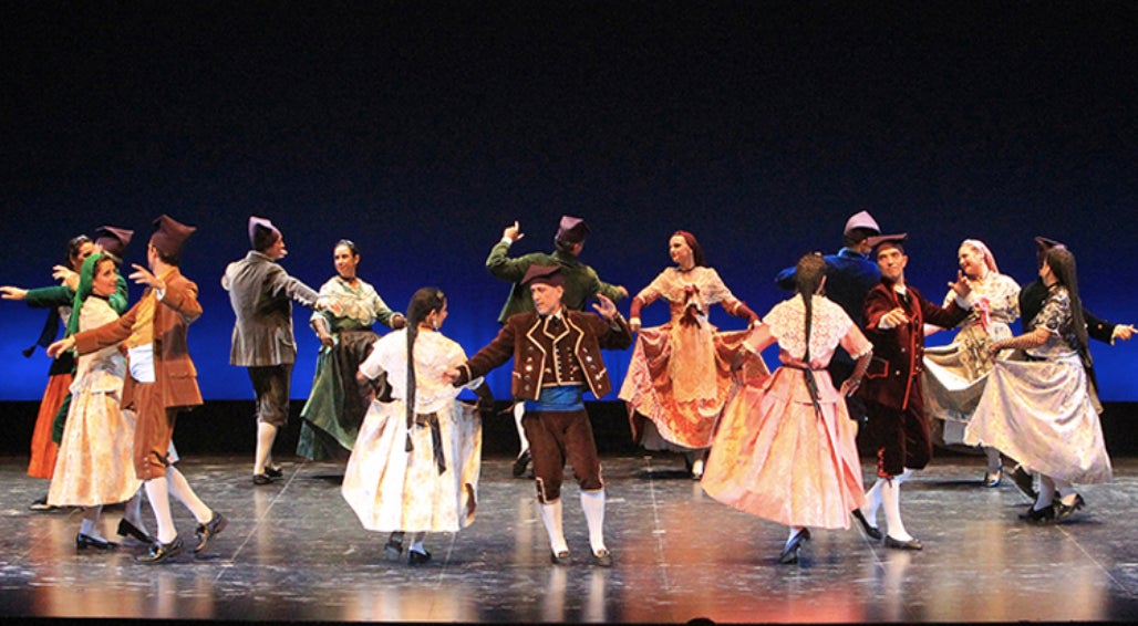 Retrats d’un viatge centenari per l’Esbart Català de Dansaires