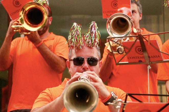 Ennio Morricone, Carlos Santana o Rosalía són alguns dels artistes versionats en el nou disc de la Cobla Contemporània