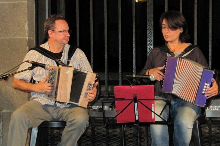 Francesc Marimon publica el llibre 30 Sardanes per a acordió diatònic