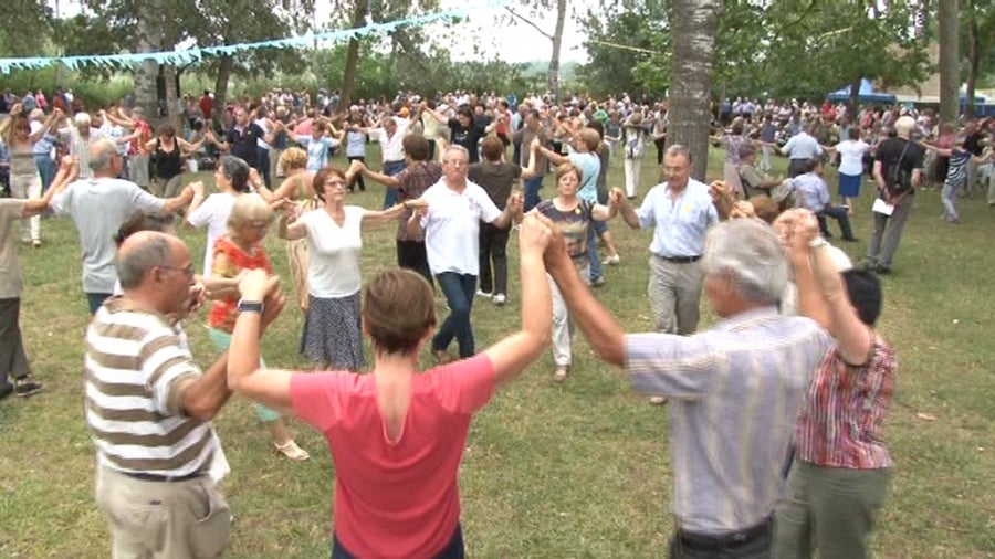 Les sardanes comencen a recuperar el pols al carrer