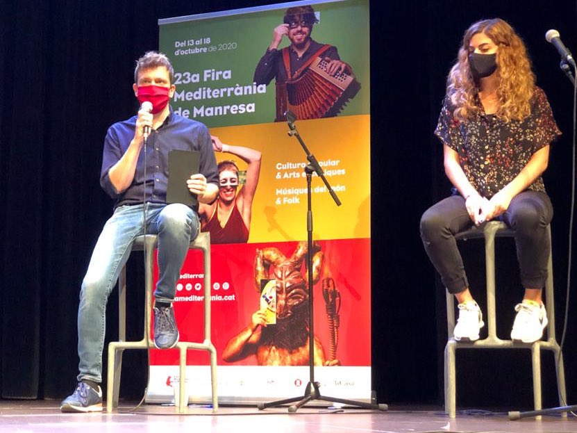 Jordi Foses, que debuta com a director artístic, i l'autora de la imatge gràfica, Anna Burgués, van destacar la mirada d'arrel que proposa la fira.