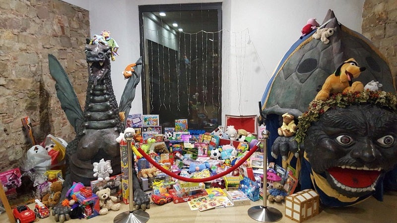La campanya nadalenca de recollida de jocs i llibres de La Casa dels Entremesos acostuma a ser un èxit