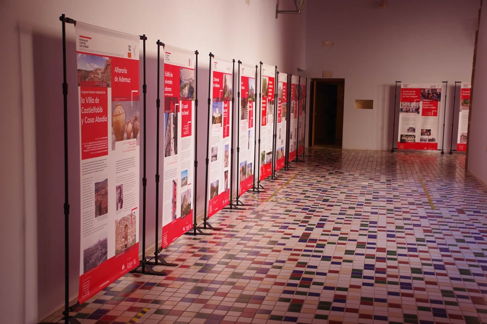 L'exposició 'Patrimoni contra les cordes' es podrà visitar fins al 18 de maig al Campus Terres de l’Ebre de la URV