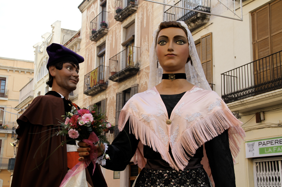 Els gegants Hereu i Pubilla de Vilanova celebren 250 anys amb una jornada de debats sobre cultura popular