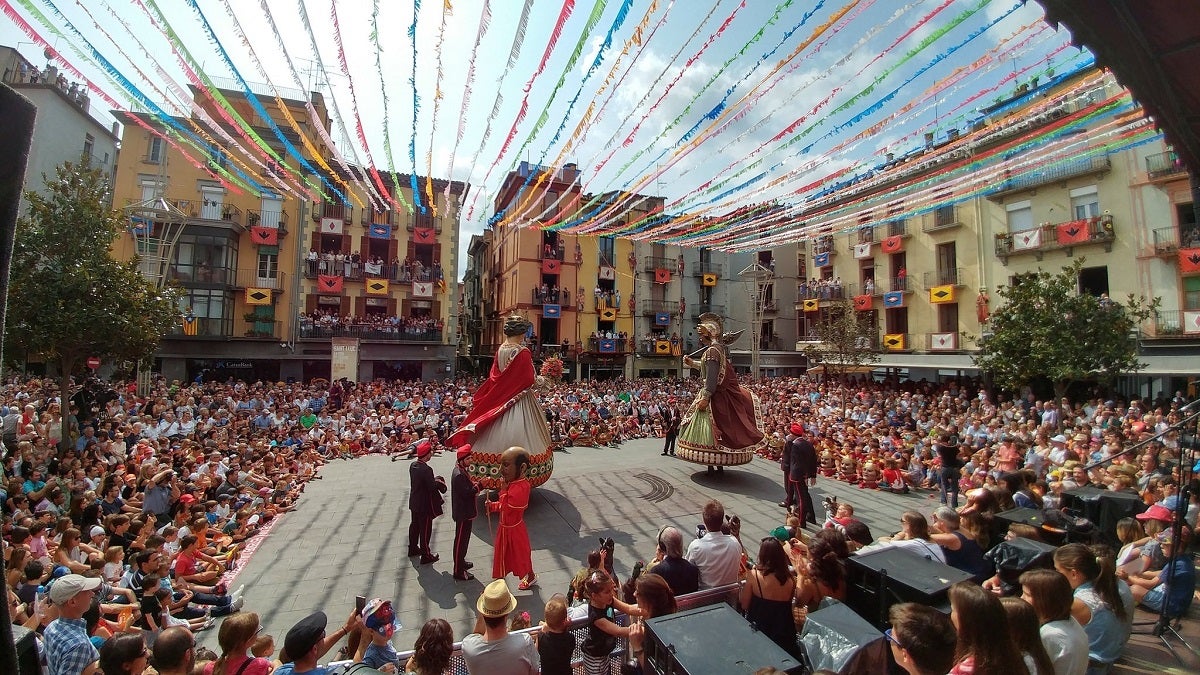 El 2017 es va crear el Seguici Popular de les Festes del Tura, que tenen lloc del 4 al 8 de setembre a Olot