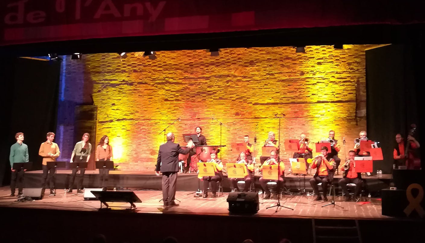 La cobla Contemporània amb el Quartet Mèlt, al concert de la Supersardana de l'Any