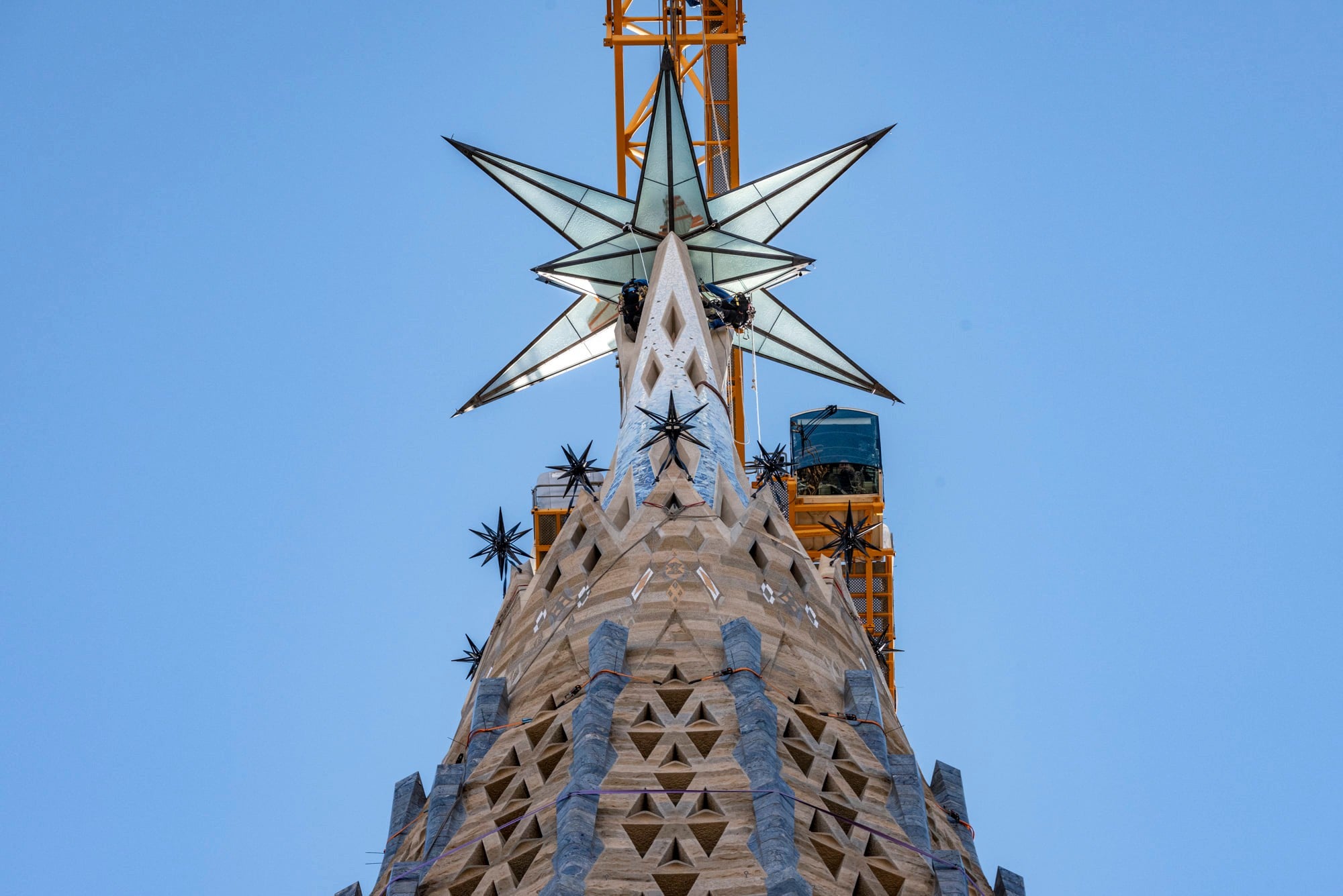 Esbarts, sardanes, castellers i gegants i capgrossos celebraran la inauguració de la Torre i l'encesa de l'estel